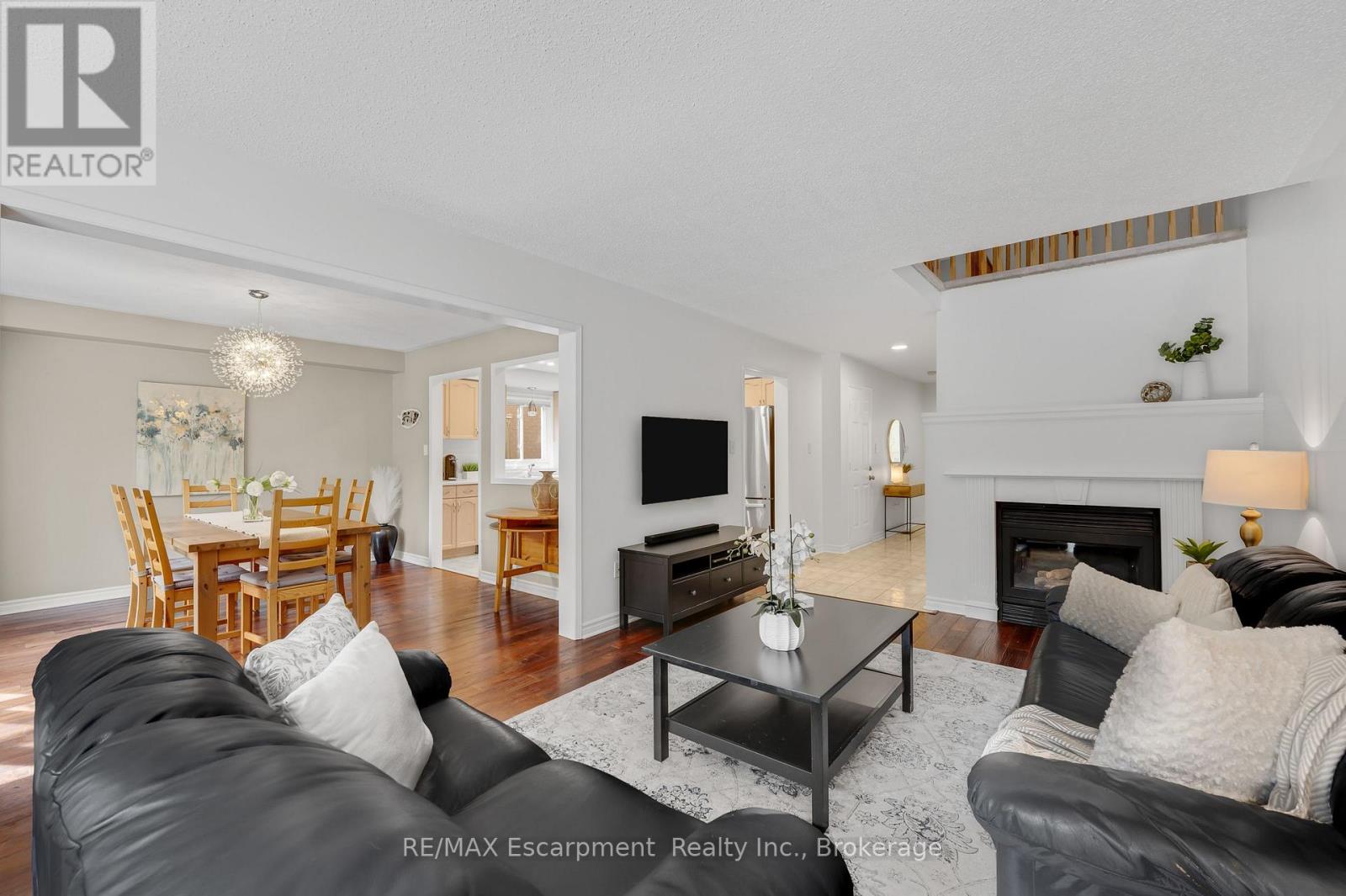 1194 Old Oak Drive, Oakville, Ontario  L6M 3K7 - Photo 8 - W13822368