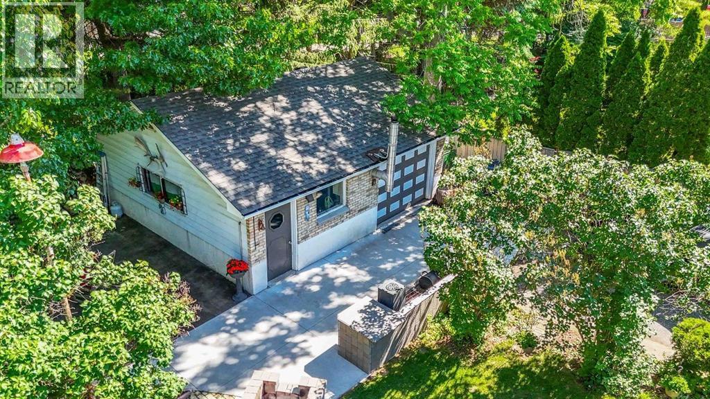 1226 LAKESHORE ROAD Sarnia Ontario Canada N7S2L3 5