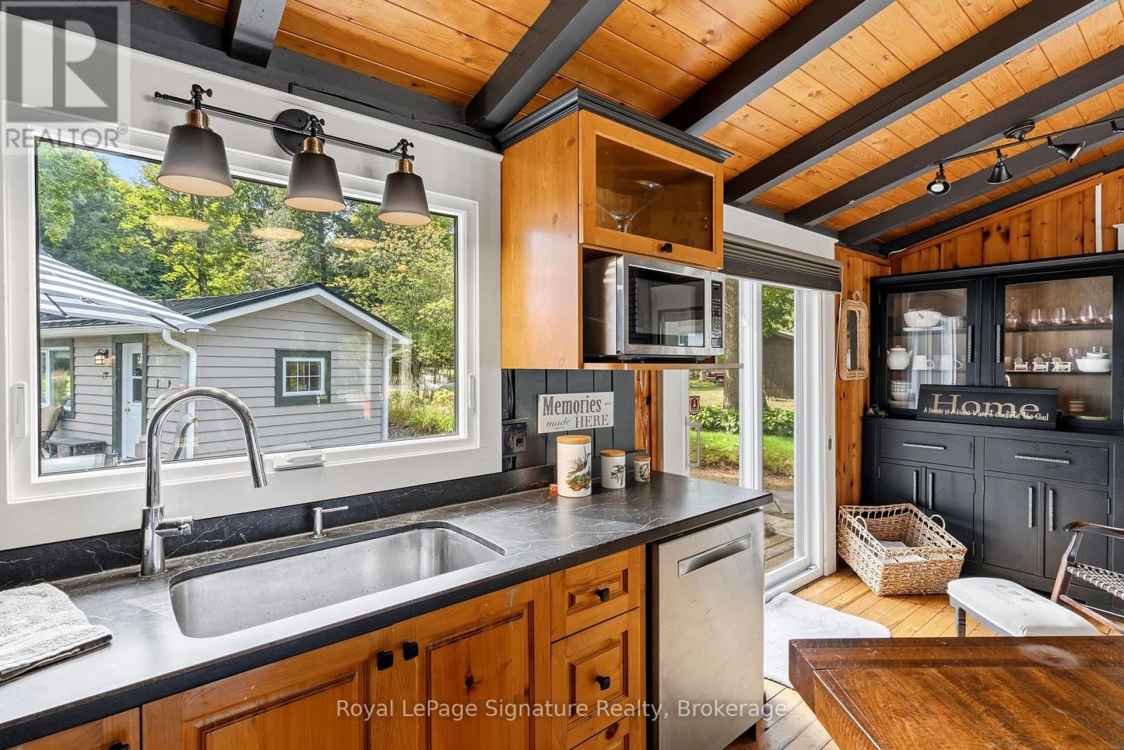 103 Green Point Road, Tiny, Ontario  L9M 2H7 - Photo 11 - S13822332