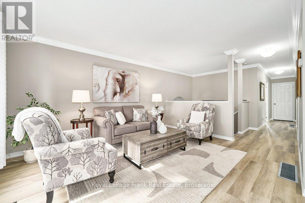 1006 Cardinal Court, Oshawa, Ontario  L1G 6Y4 - Photo 12 - E13822374