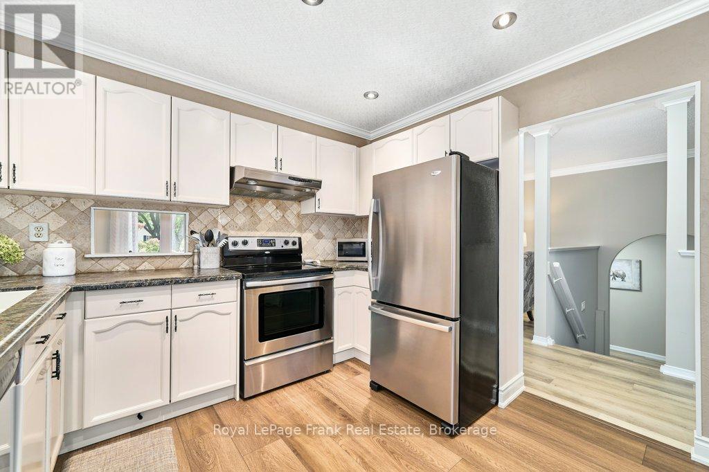 1006 Cardinal Court, Oshawa, Ontario  L1G 6Y4 - Photo 16 - E13822374