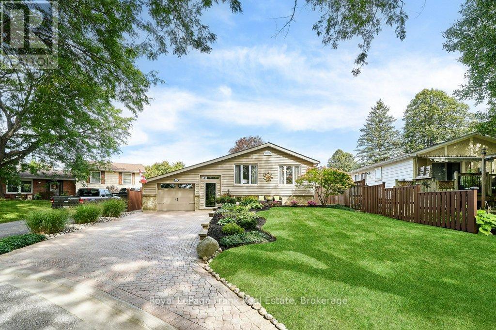 1006 Cardinal Court, Oshawa, Ontario  L1G 6Y4 - Photo 2 - E13822374