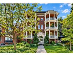 6 - 68 KENDAL AVENUE, Toronto, Ontario
