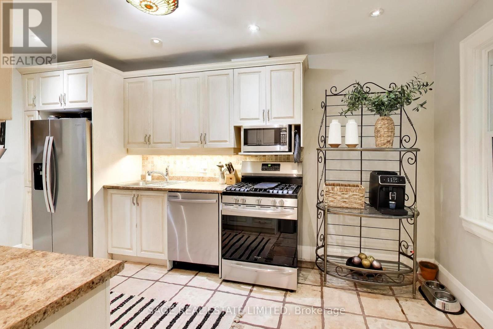 57 Edith Drive, Toronto, Ontario  M4R 1Z1 - Photo 11 - C13822352