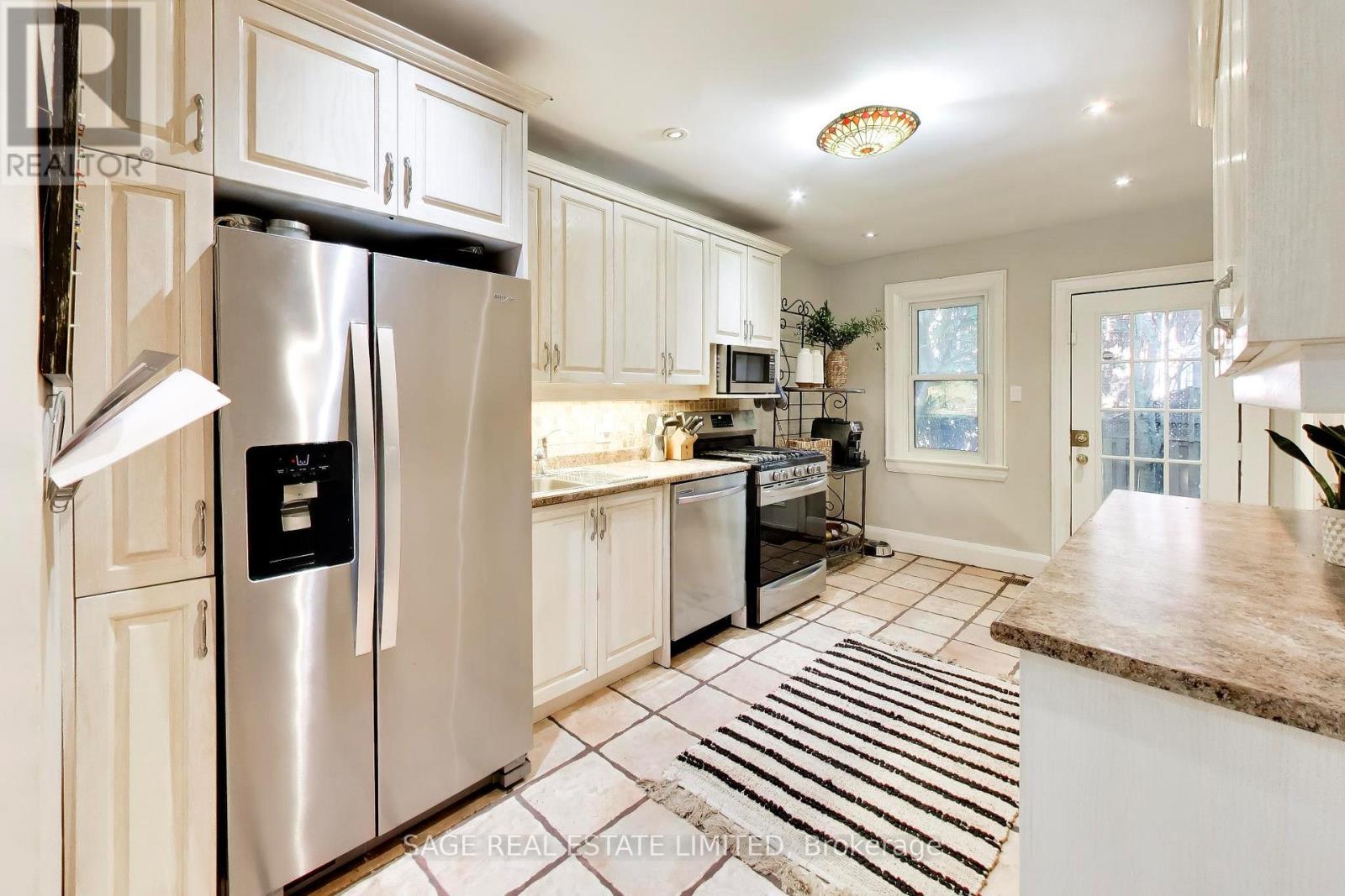 57 Edith Drive, Toronto, Ontario  M4R 1Z1 - Photo 13 - C13822352