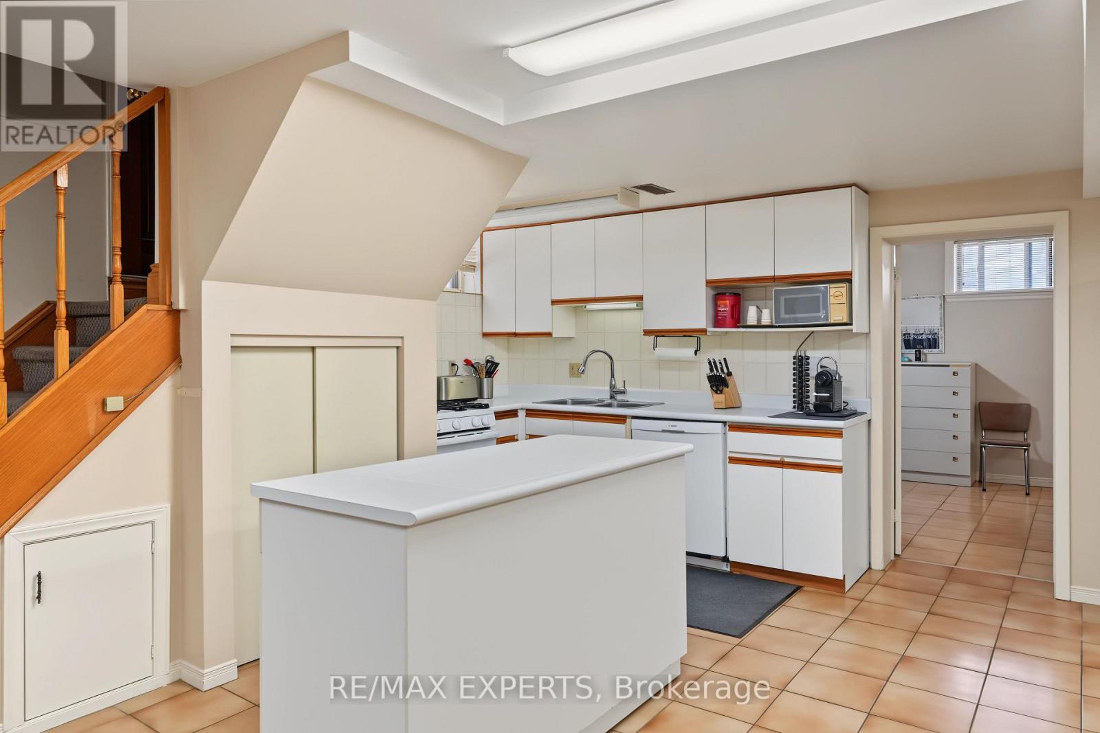 129 Sultana Avenue, Toronto (Englemount-Lawrence), Ontario  M6A 1T6 - Photo 31 - C13822354