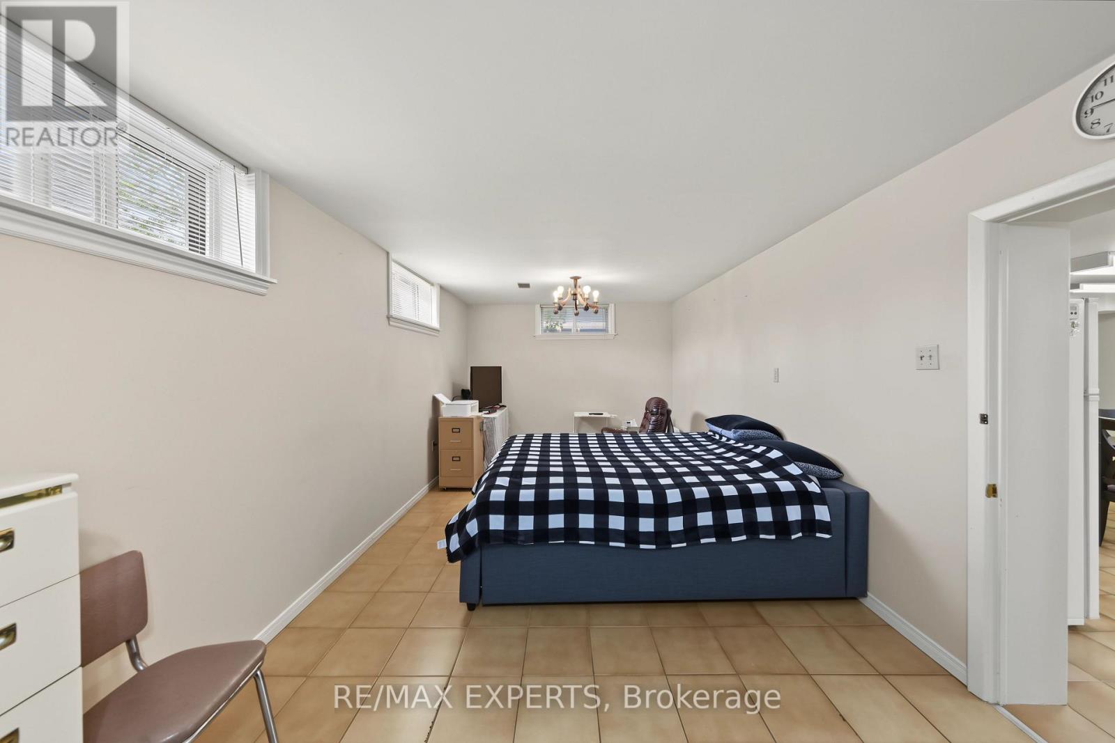 129 Sultana Avenue, Toronto (Englemount-Lawrence), Ontario  M6A 1T6 - Photo 36 - C13822354