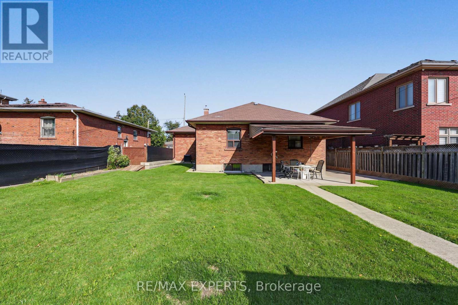 129 Sultana Avenue, Toronto (Englemount-Lawrence), Ontario  M6A 1T6 - Photo 42 - C13822354