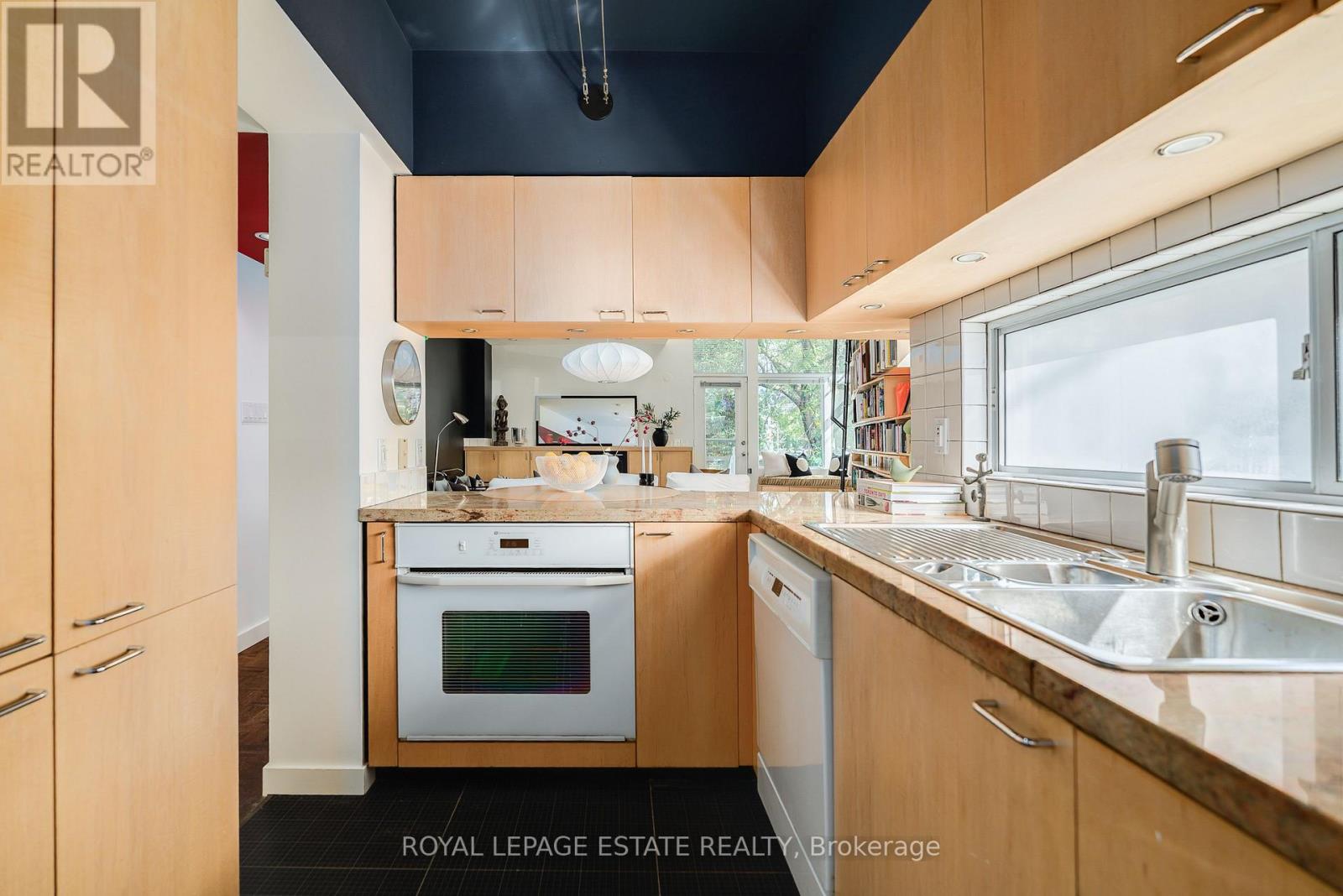 61 Seaton Street, Toronto, Ontario  M5A 2T2 - Photo 4 - C13822414