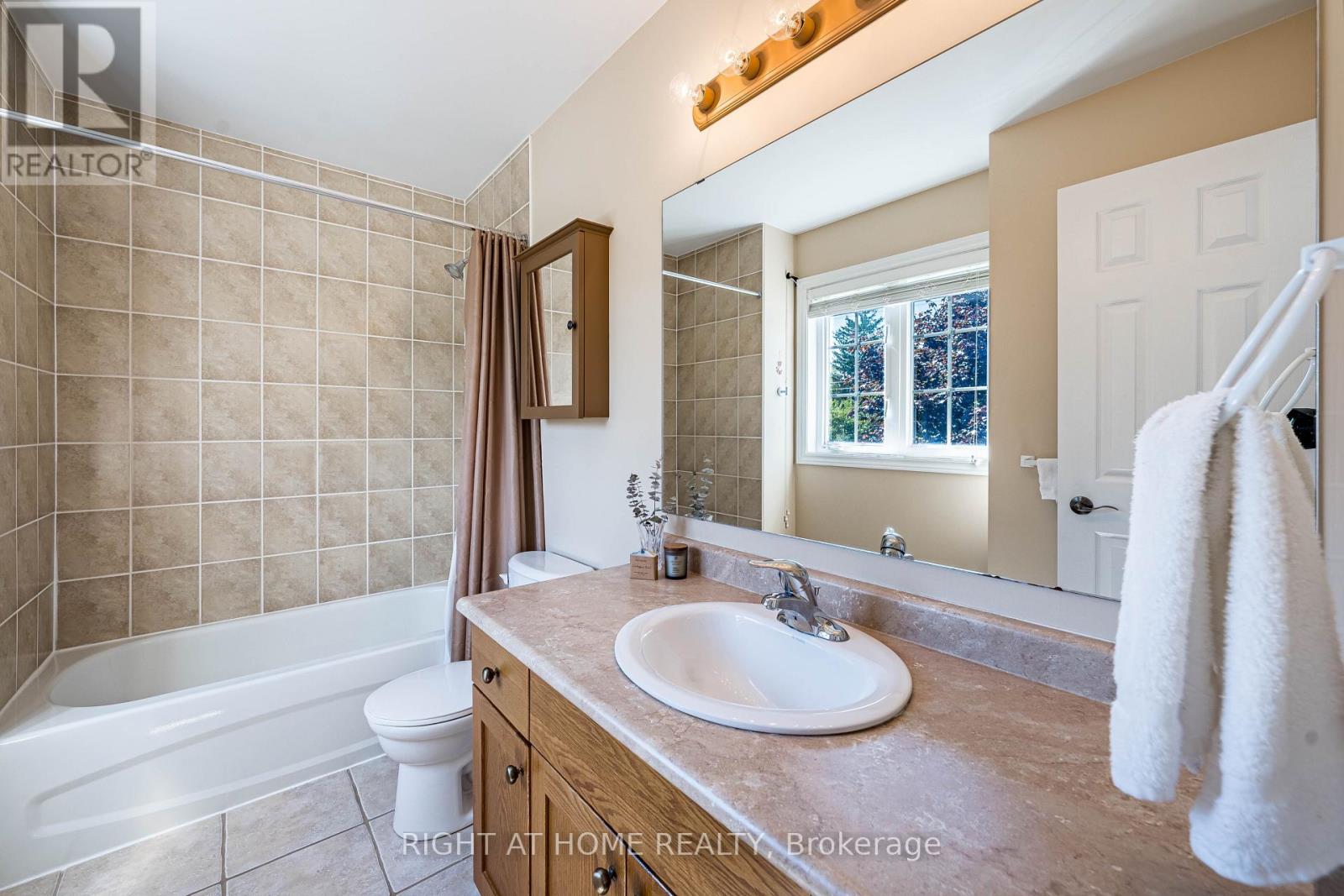 1352 Wadebridge Crescent, Oshawa, Ontario  L1K 3B2 - Photo 22 - E13822314