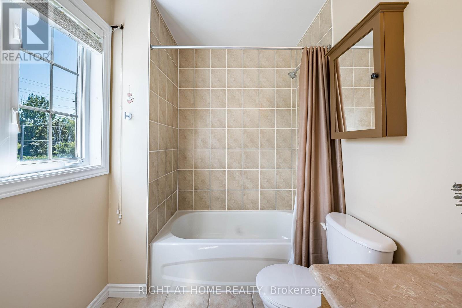 1352 Wadebridge Crescent, Oshawa, Ontario  L1K 3B2 - Photo 23 - E13822314