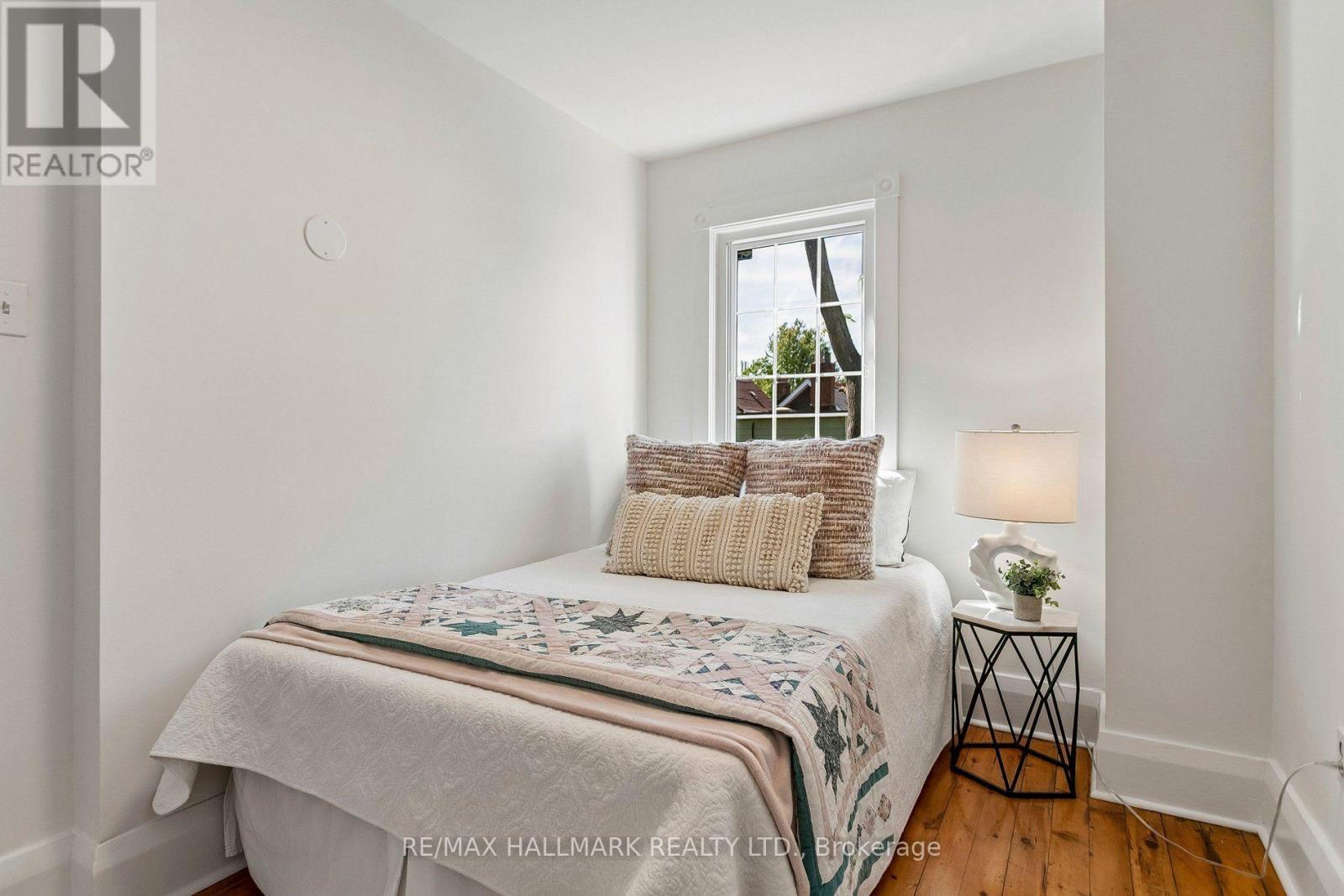 8 Hillingdon Avenue, Toronto, Ontario  M4C 3H7 - Photo 15 - E13822388