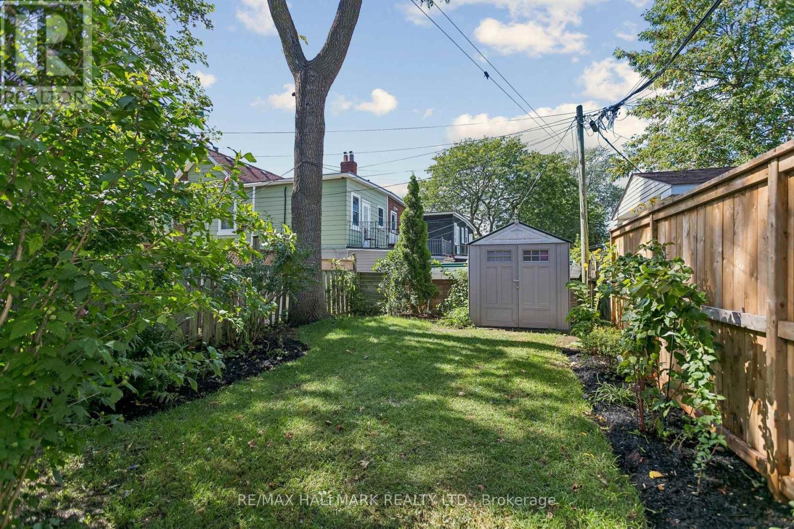 8 Hillingdon Avenue, Toronto, Ontario  M4C 3H7 - Photo 17 - E13822388
