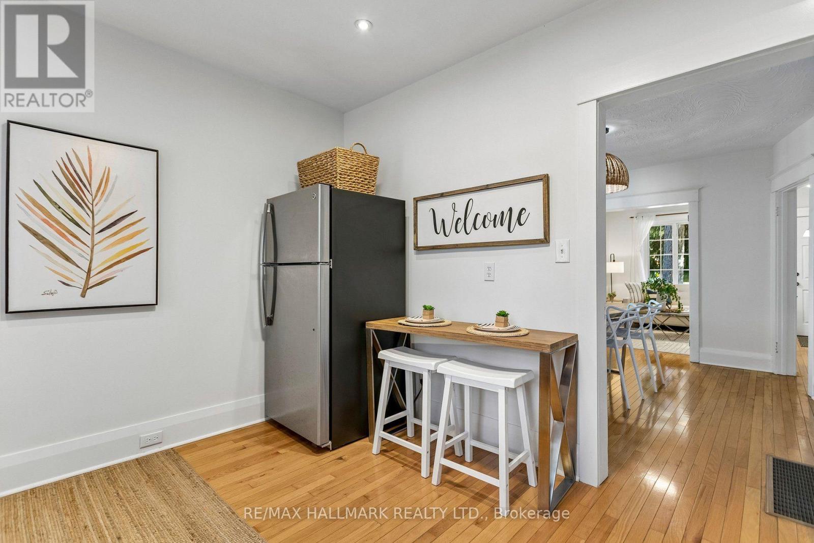 8 Hillingdon Avenue, Toronto, Ontario  M4C 3H7 - Photo 9 - E13822388
