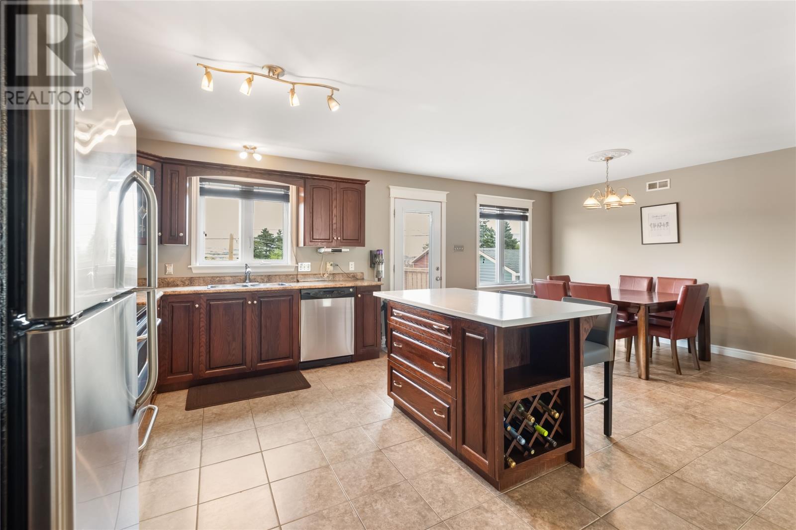 86 Hollyberry Drive, Paradise — photo 3