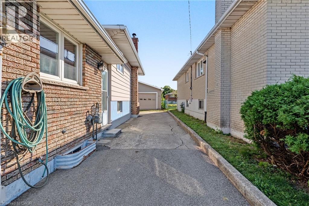 589 Mohawk Road W, Hamilton, Ontario  L9C 1X5 - Photo 28 - 40865691
