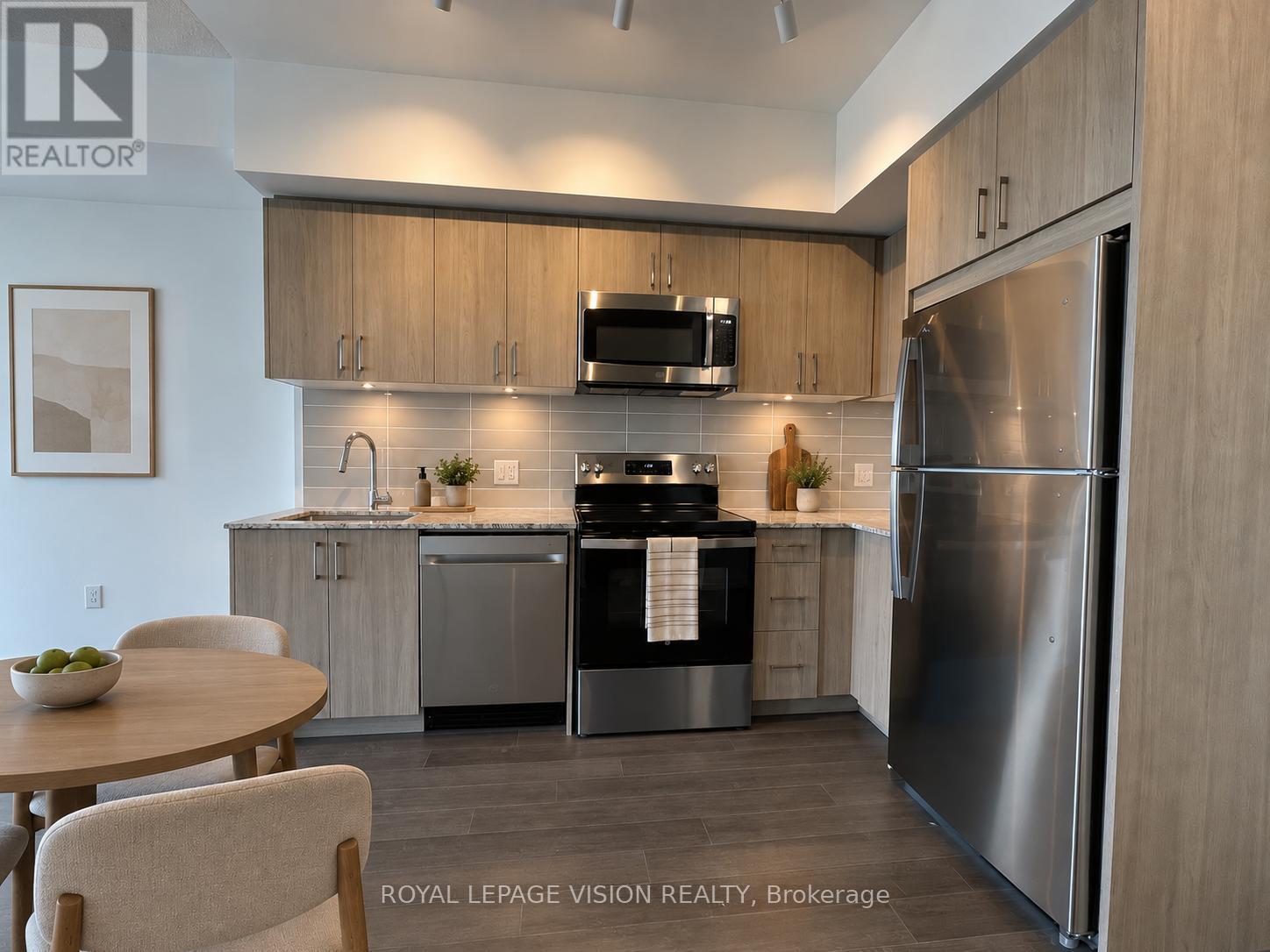 2301 - 4010 Eglinton Avenue W, Toronto (Humber Heights), Ontario  M9A 0G5 - Photo 5 - W13822356