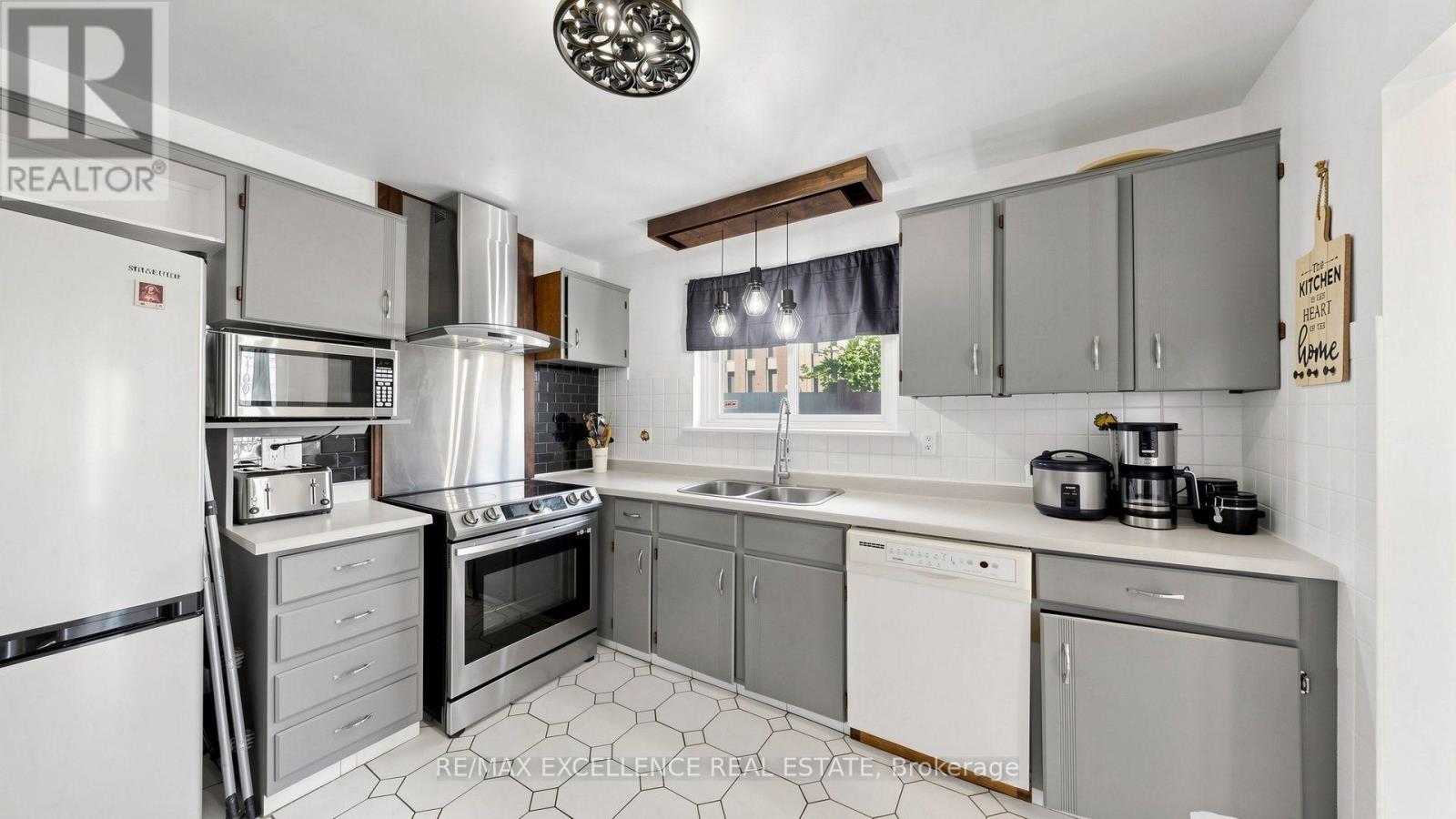 28 Glenvale Boulevard, Brampton (Northgate), Ontario  L6S 1J1 - Photo 14 - W13822376