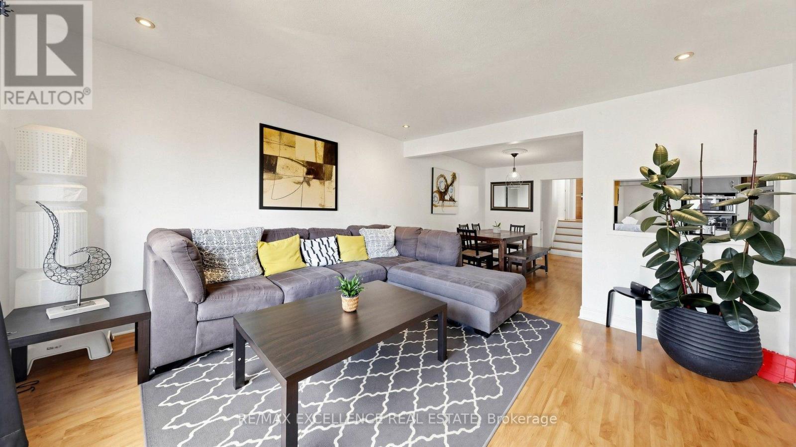 28 Glenvale Boulevard, Brampton (Northgate), Ontario  L6S 1J1 - Photo 6 - W13822376