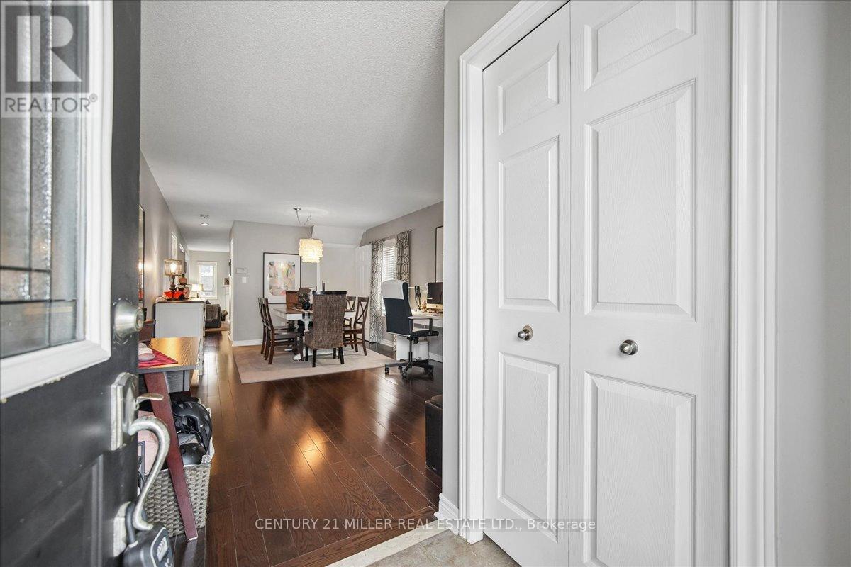 2400 Sequoia Way, Oakville (Wm Westmount), Ontario  L6M 4Z7 - Photo 3 - W13822386