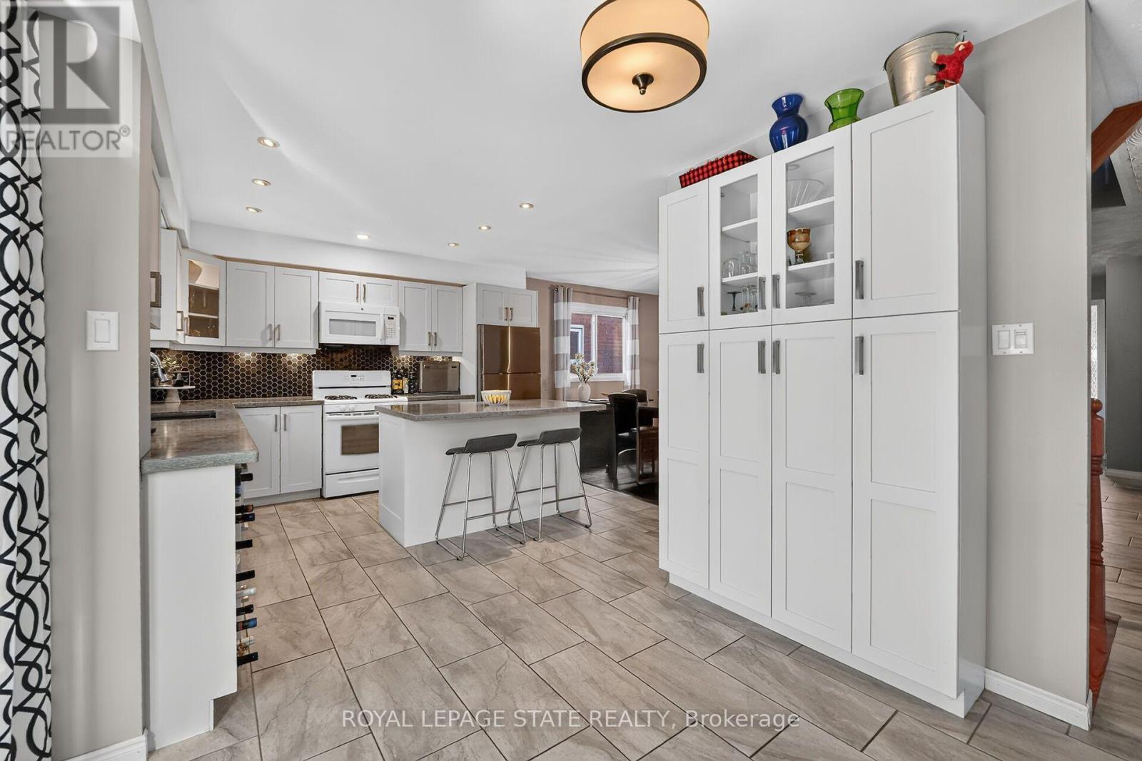 31 Princess Boulevard, Grimsby (Grimsby Beach), Ontario  L3M 5A8 - Photo 13 - X13822410