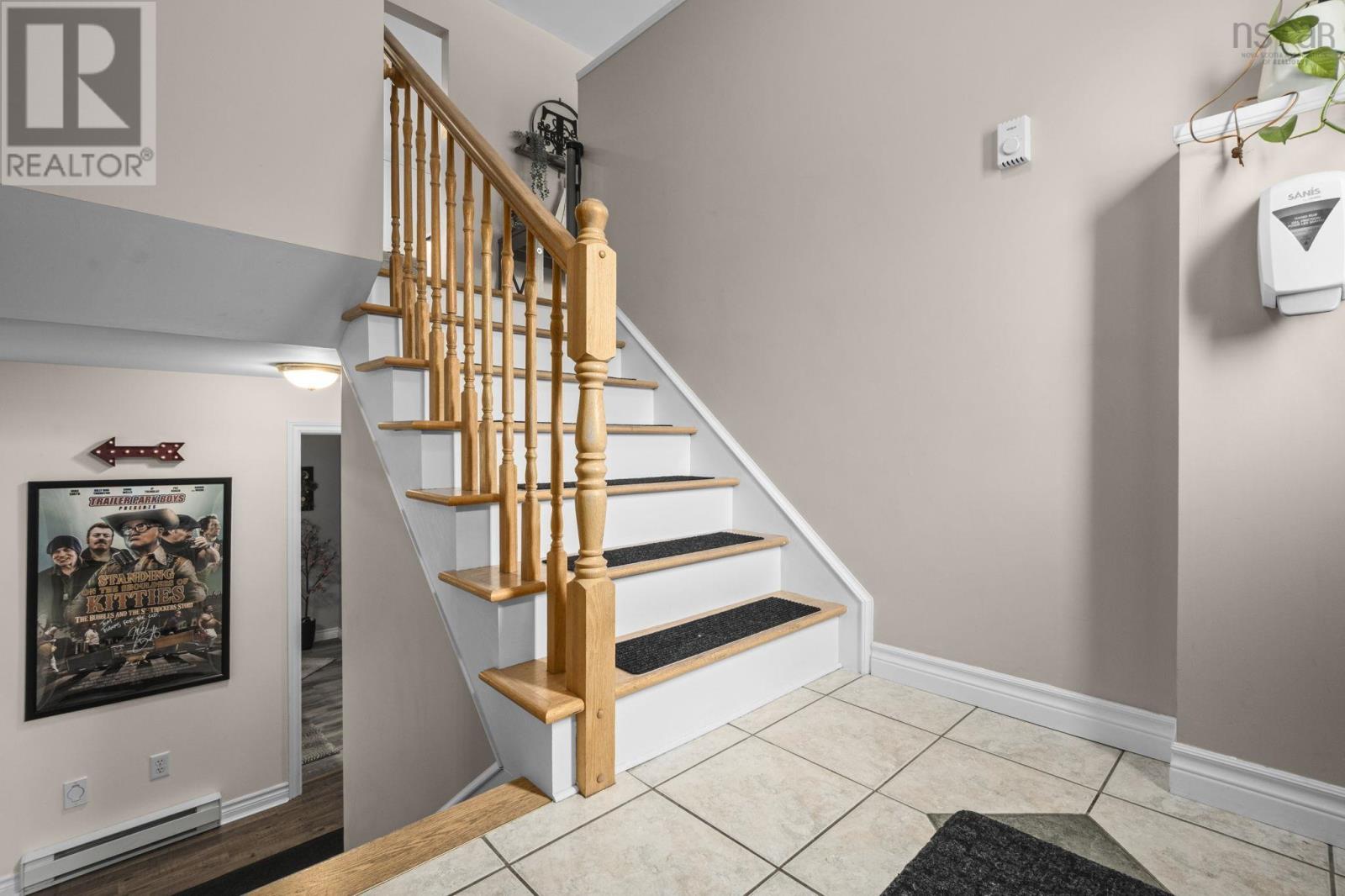 123 Lancaster Drive, Dartmouth, Nova Scotia  B3A 4Y1 - Photo 2 - 202624198