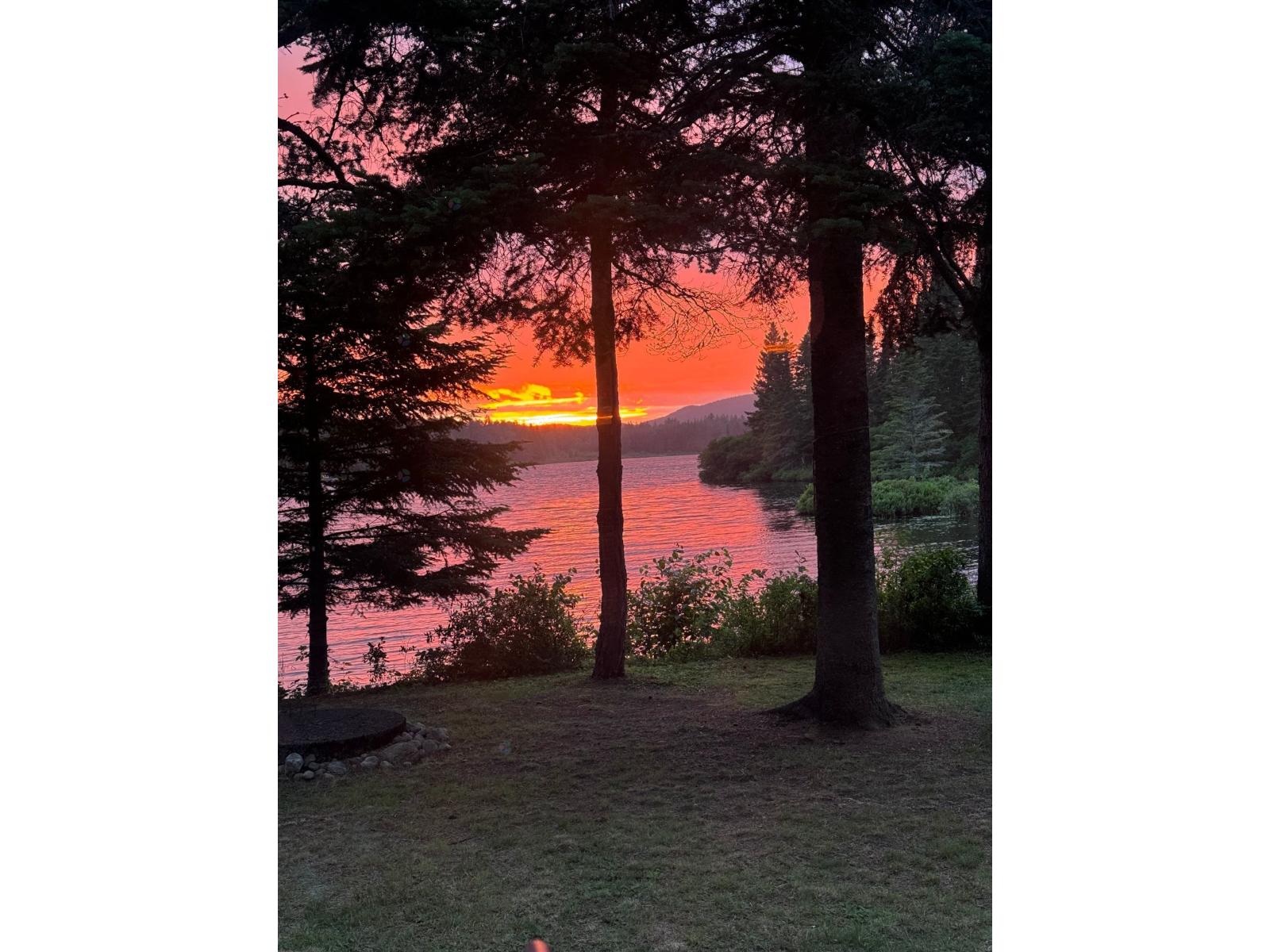 603 Ch. du Lac-Baribeau Saint-Donat Quebec Canada J0T2C0 4