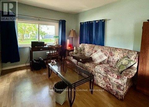 2 Dove Road, Brockton, Ontario  N0G 2V0 - Photo 7 - X13818700
