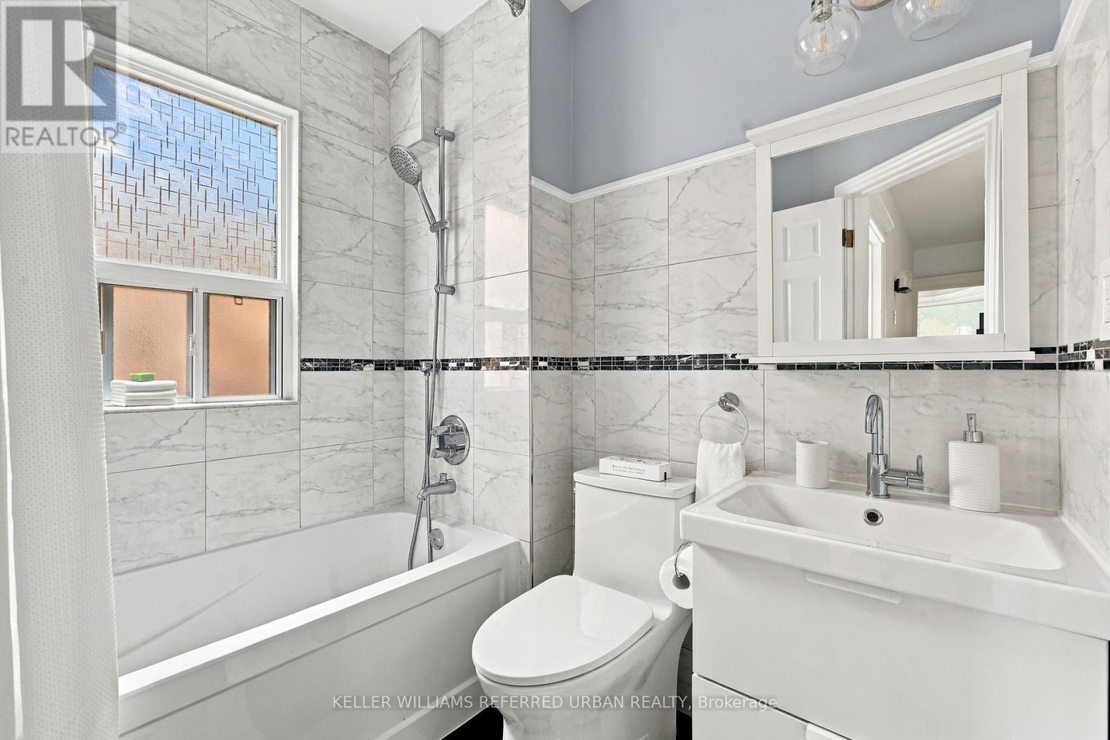 87 Olive Avenue, Toronto, Ontario  M6G 1V2 - Photo 23 - C13818428