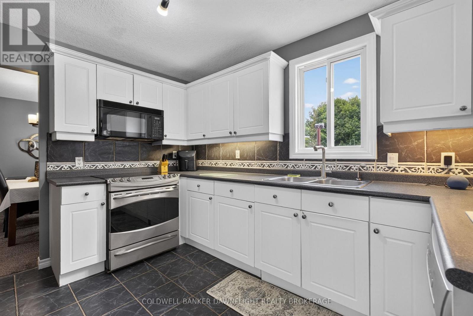 312 Beech Street, Lucan Biddulph, Ontario  N0M 2J0 - Photo 10 - X13822466