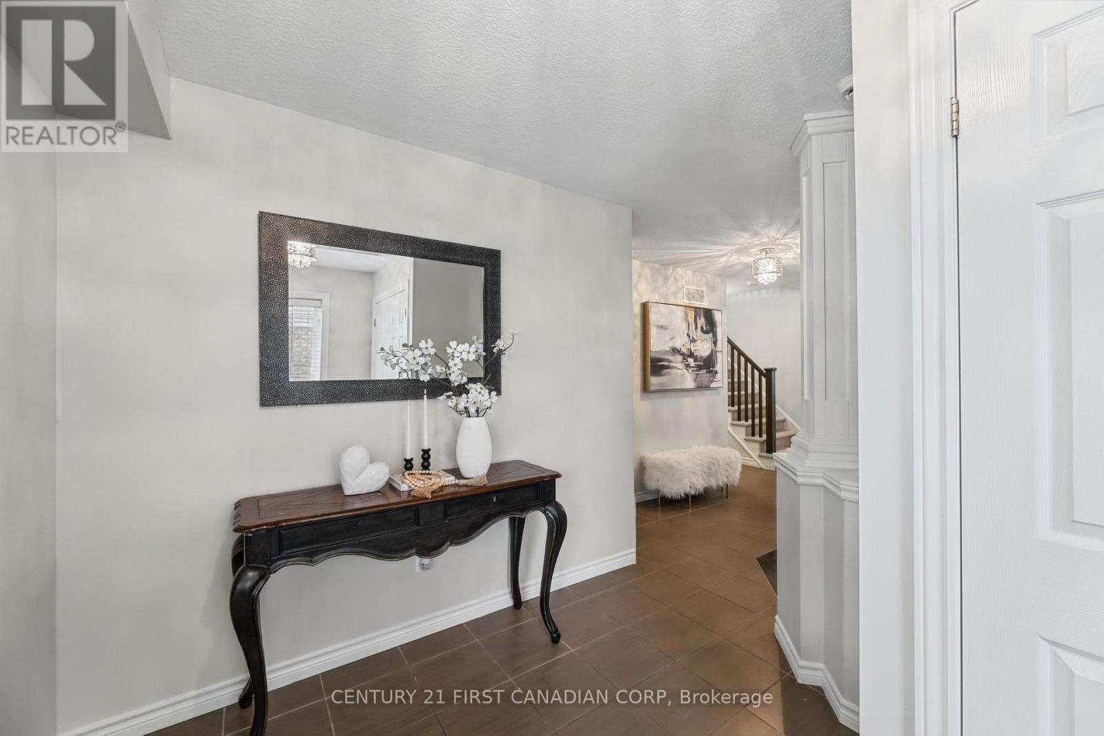 911 Foxcreek Road, London North, Ontario  N6G 0H1 - Photo 4 - X13822478
