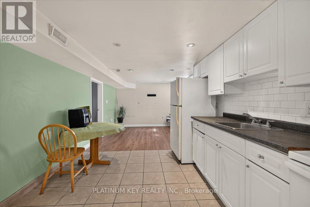 15 Garland Crescent, London East, Ontario  N5V 1N4 - Photo 12 - X13822536