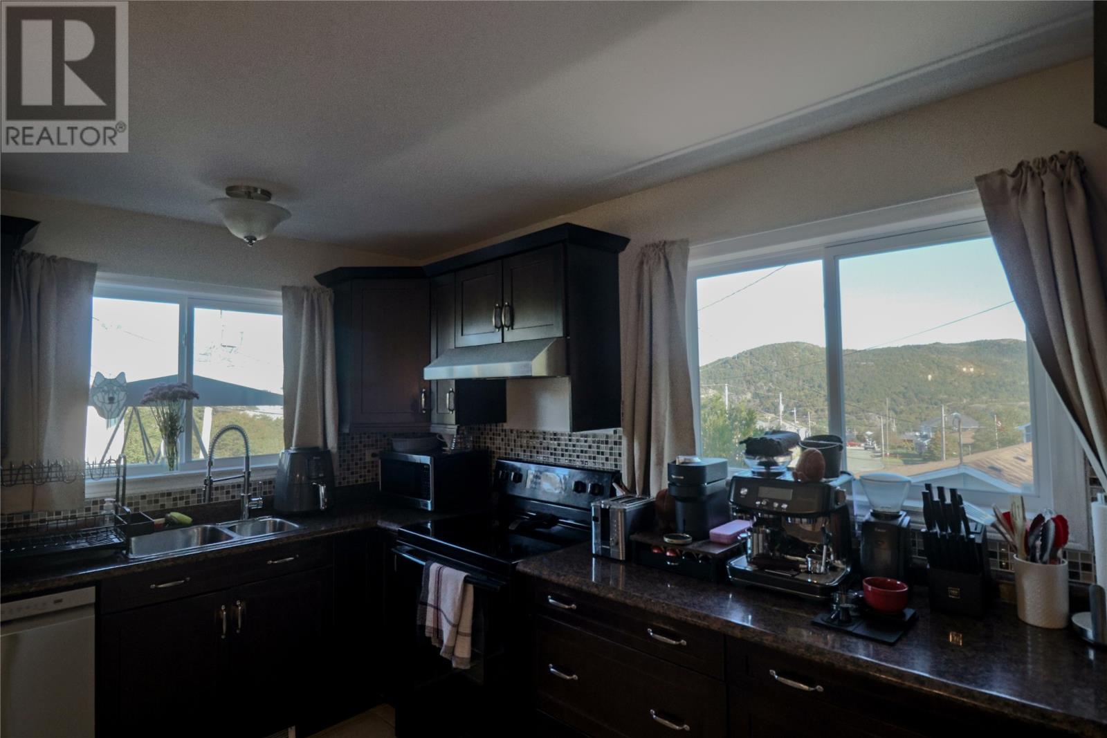 49 Maxwell Place, St. John's — photo 3