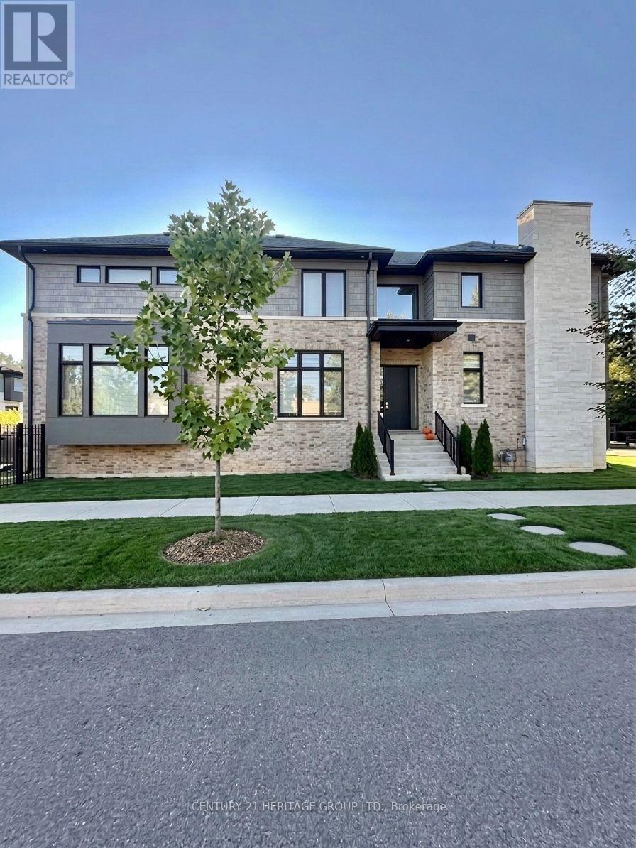 251 OXFORD STREET, Richmond Hill, Ontario