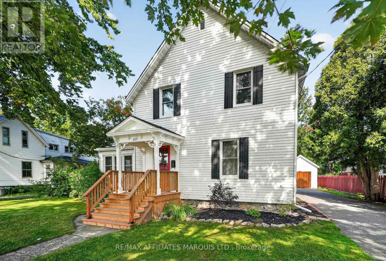 229 4th Street E, Cornwall, Ontario  K6H 2J1 - Photo 3 - X13822440