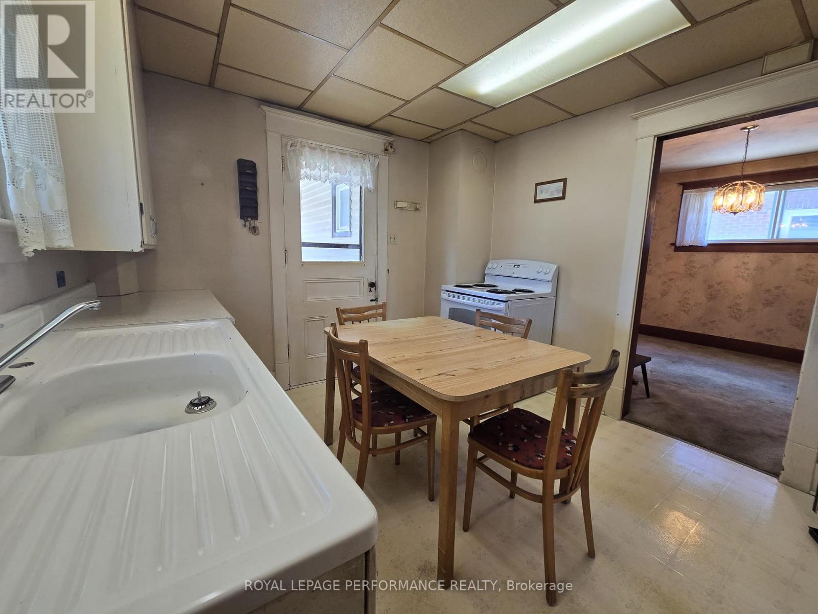 436 4th Street E, Cornwall, Ontario  K6H 2J6 - Photo 11 - X13822492