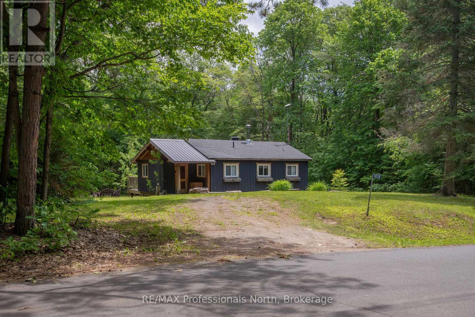 1628 Boshkung Lake Road, Algonquin Highlands, Ontario K0M 1J1 - Photo 3 - X13822474