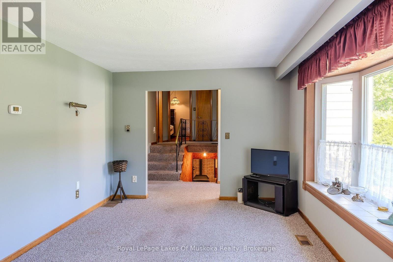 11 Pine Street, Bracebridge, Ontario P1L 1L1 - Photo 21 - X13822494