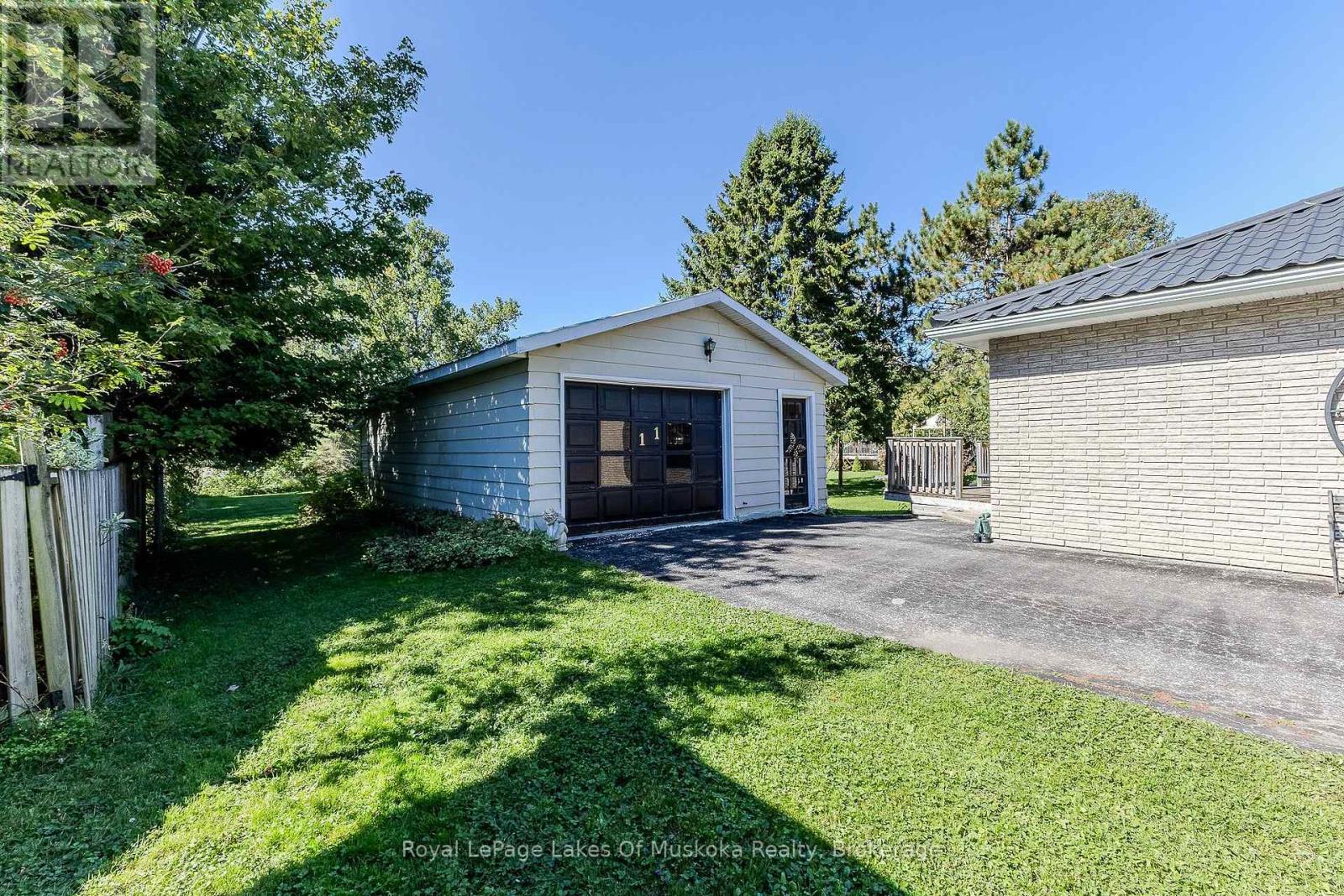 11 Pine Street, Bracebridge, Ontario P1L 1L1 - Photo 5 - X13822494