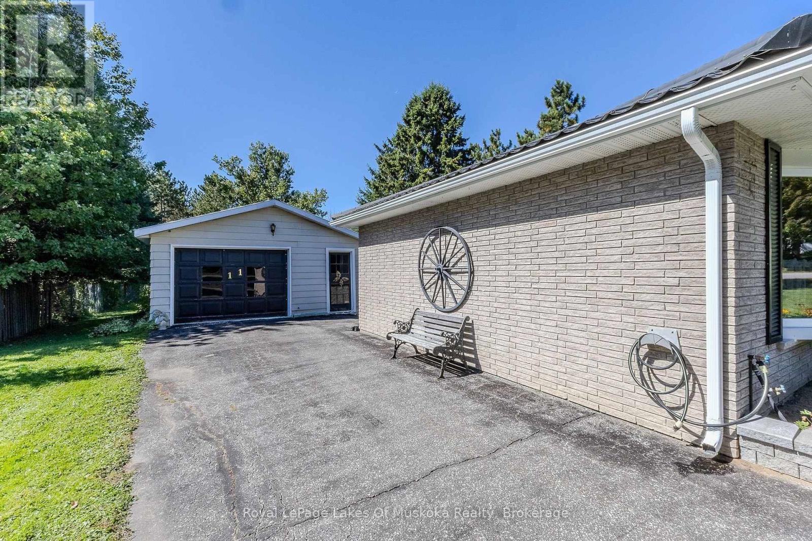 11 Pine Street, Bracebridge, Ontario P1L 1L1 - Photo 6 - X13822494