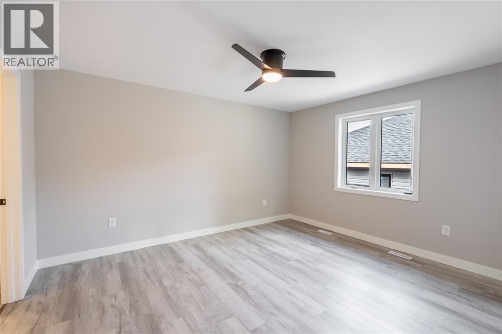 4009 Greenwood Street, Petrolia, Ontario  N0N 1R0 - Photo 11 - 26011714