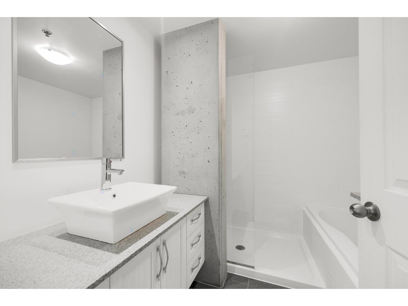 5360 Rue Sherbrooke O.|#403 Montréal (Côte-des-Neiges/Notre-Dame-de-Grâce) Quebec Canada H4A1V6 4