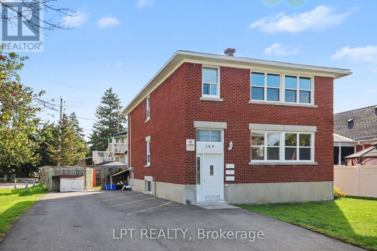 703 MORGAN STREET, Ottawa, Ontario