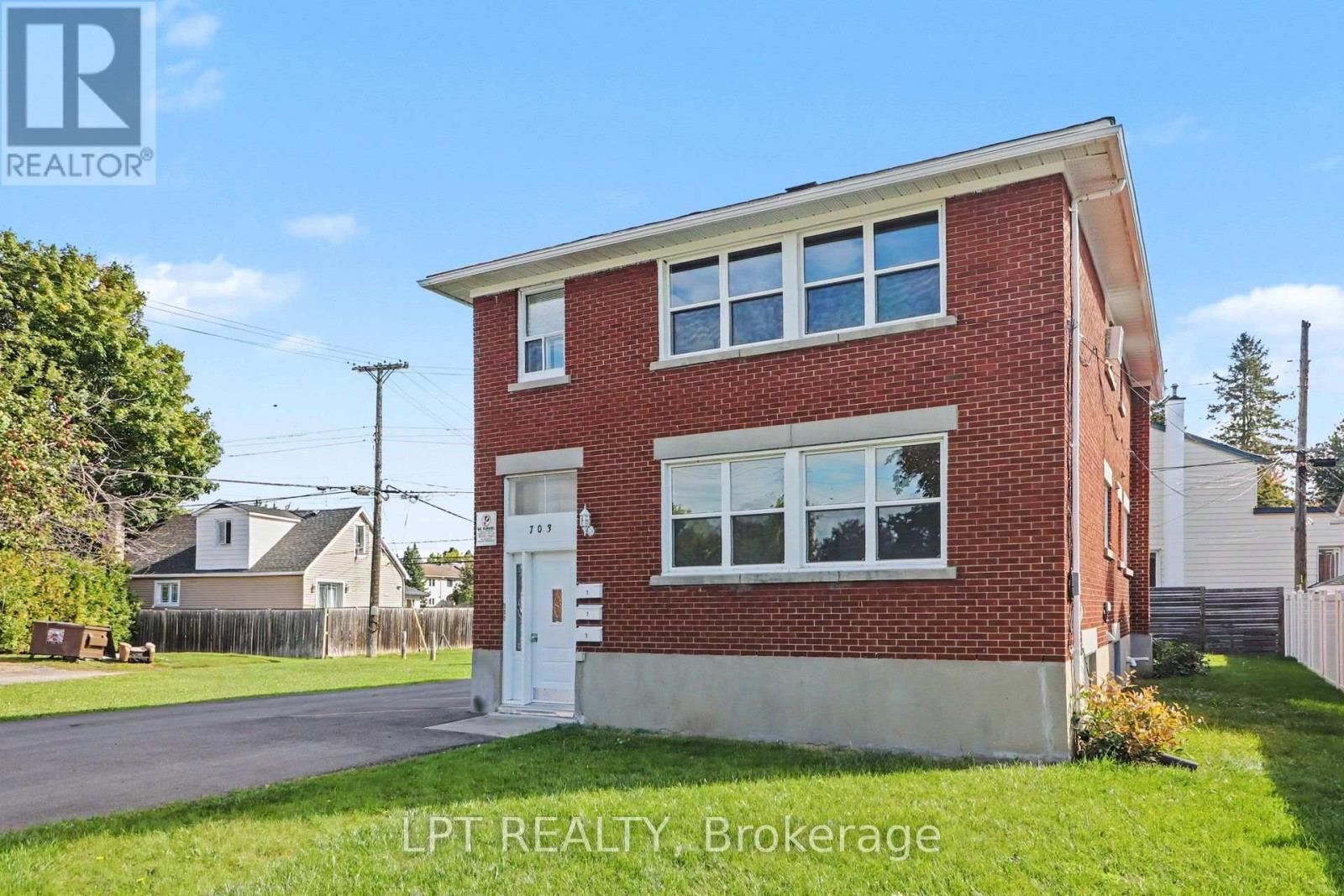 703 Morgan Street, Ottawa, Ontario K1K 3M3 - Photo 2 - X13822468