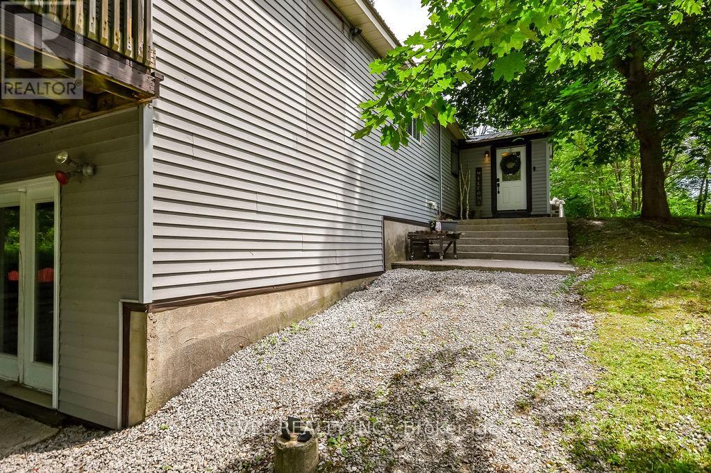 3267 Albany Street, Severn, Ontario  L0K 2B0 - Photo 3 - S13822568