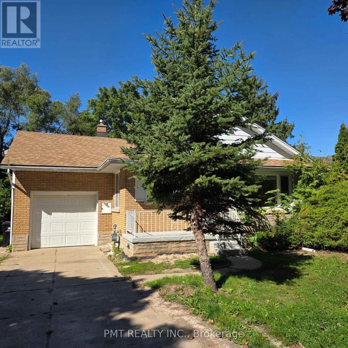 143 ELGIN CRESCENT, Waterloo, Ontario