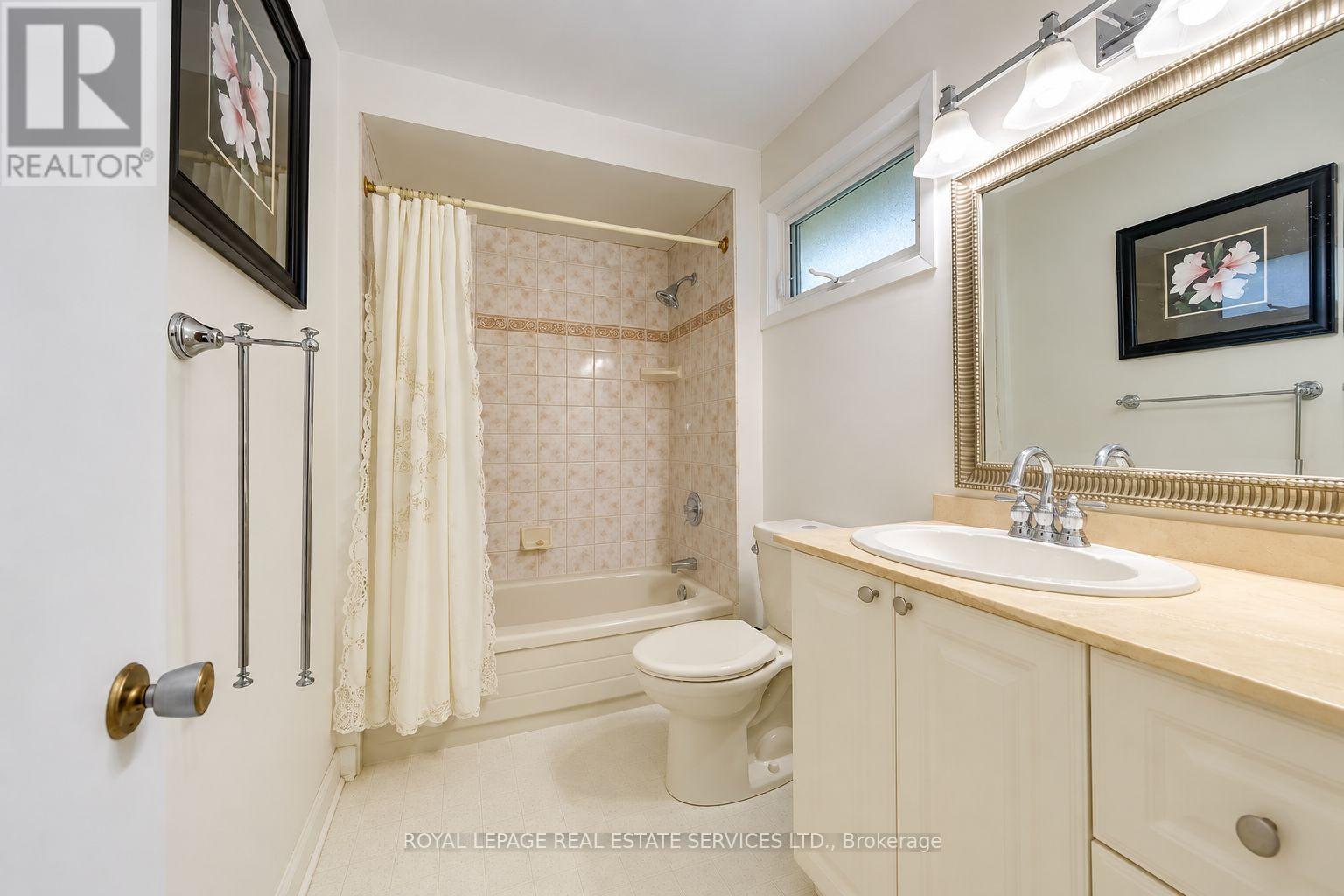 130 Solingate Drive, Oakville, Ontario  L6L 3S7 - Photo 27 - W13751866