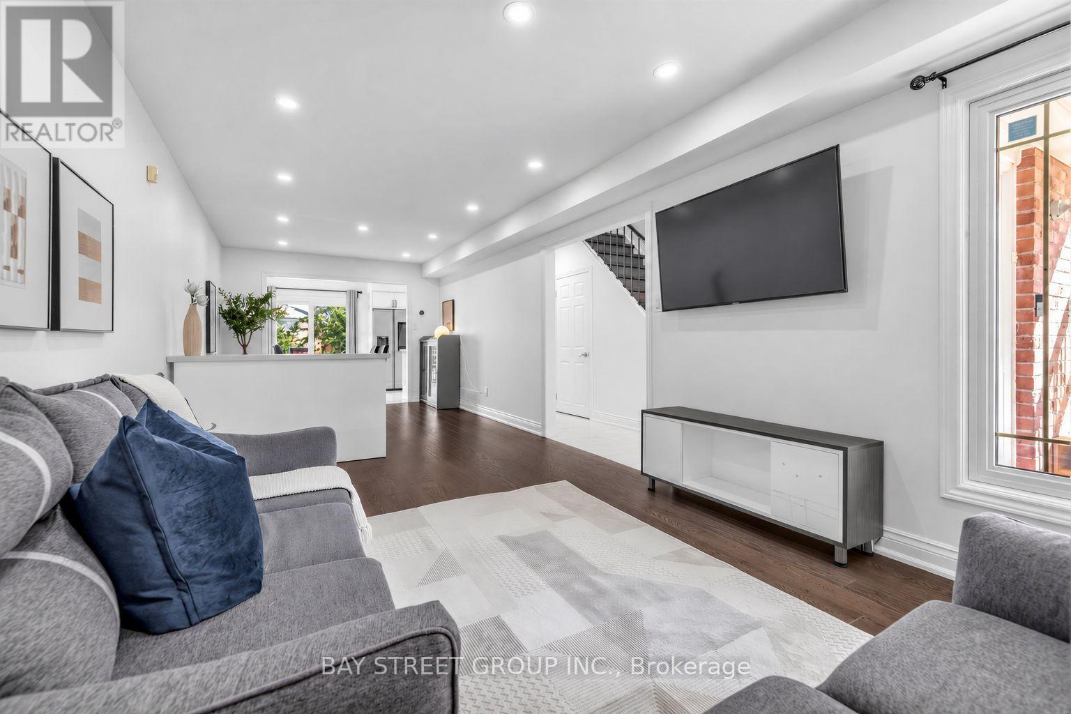 20 Harness Circle, Markham, Ontario  L3S 1X7 - Photo 7 - N13822000