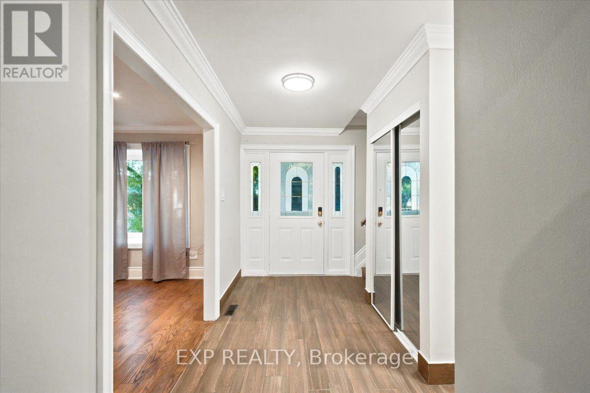 30 Herkley Drive, Brampton, Ontario  L6V 2E8 - Photo 2 - W13822448