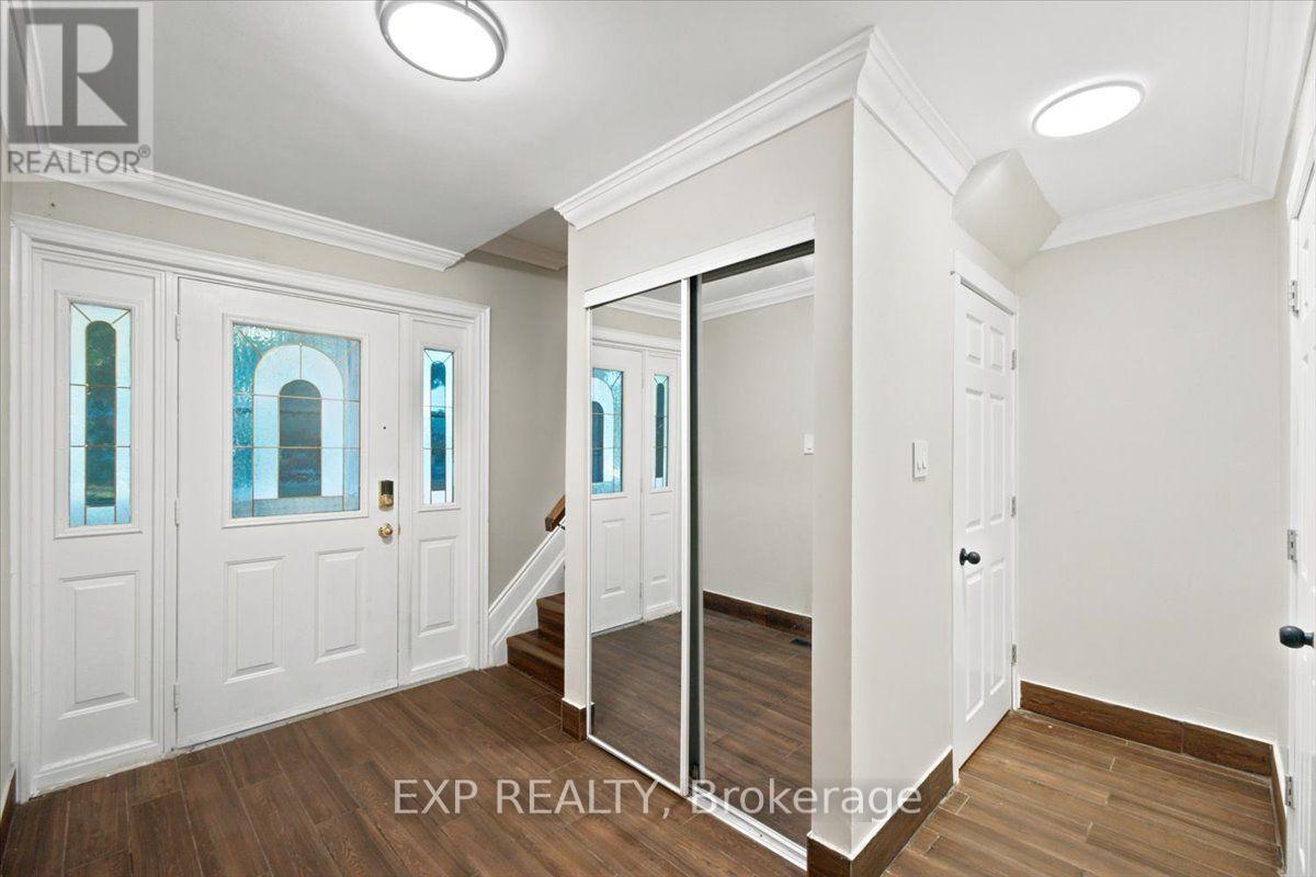 30 Herkley Drive, Brampton, Ontario  L6V 2E8 - Photo 3 - W13822448